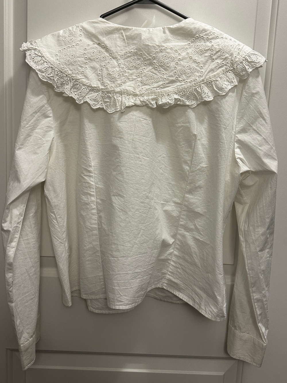 H&M White Eyelet Collar Button-Down Blouse - Picture 2 of 3